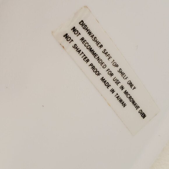 Taipro Melamine Christmas Serving Plate Platter 14.5 Inch Diameter Centerpiece - Picture 6 of 7